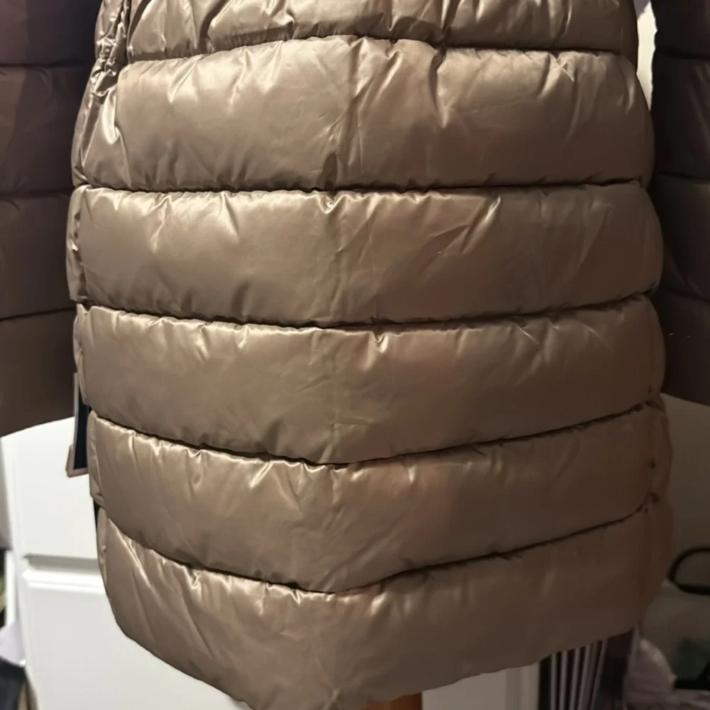 Tahari Women's Beige longer length Puffer Coat - Picture 7 of 12